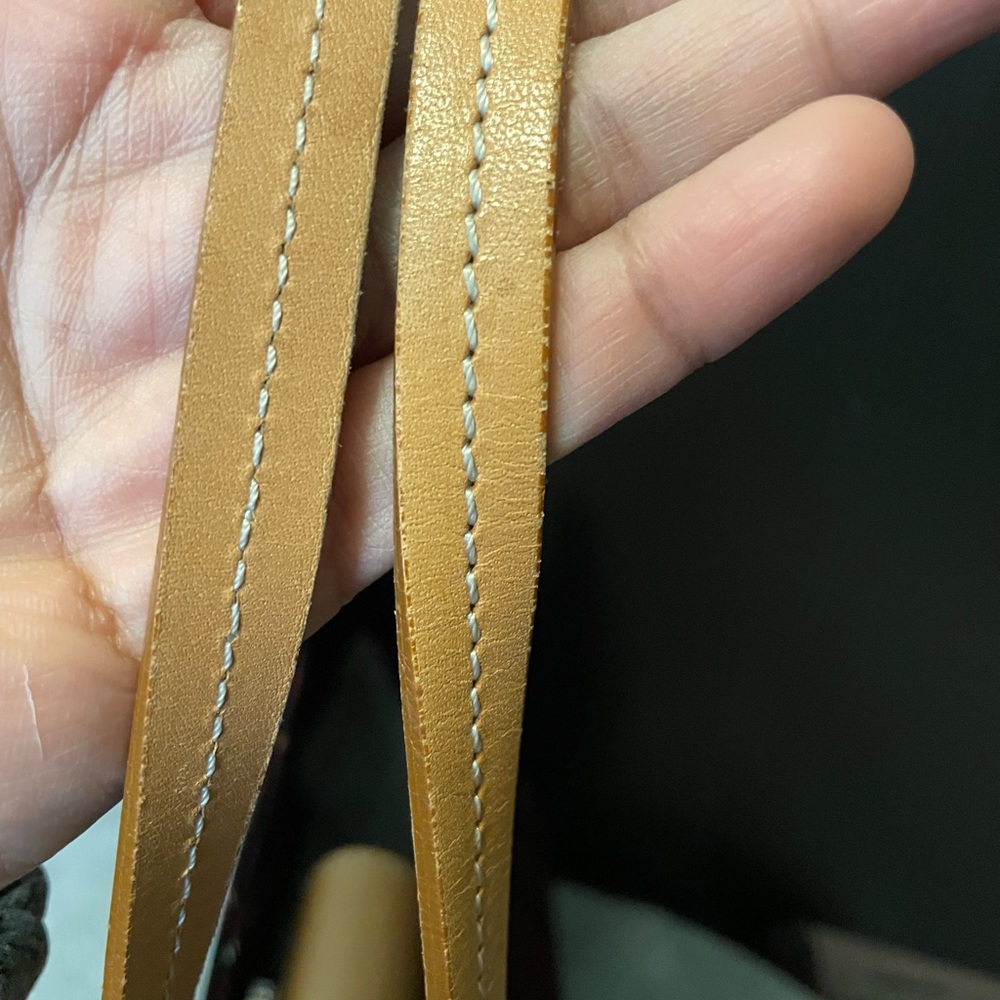 Authentic Burberry tote - Picture 13 of 16
